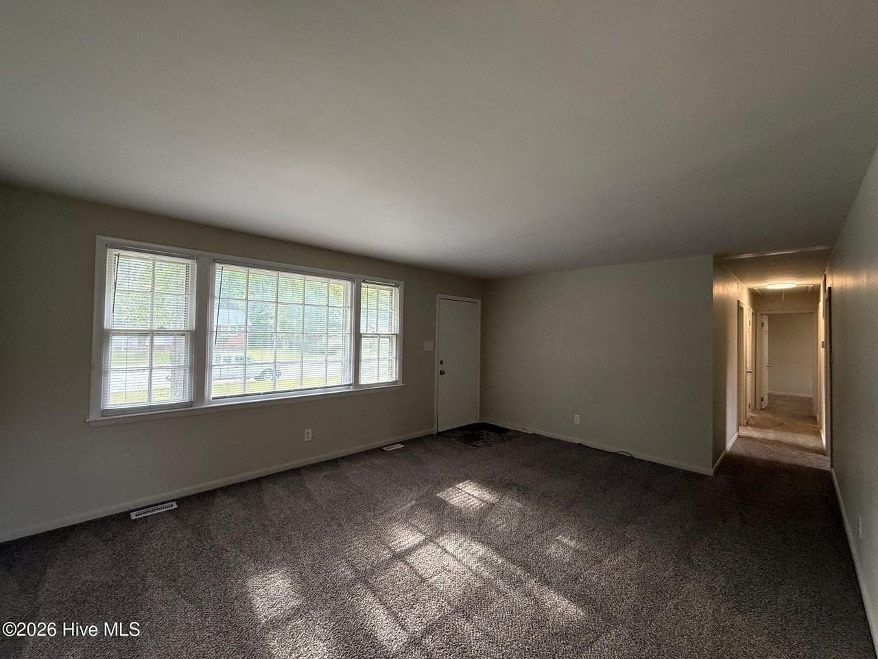 1039 Decatur Rd - Photo 3 of 12