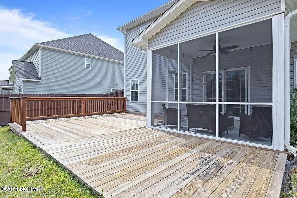 123 Regatta Way - Photo 4 of 30