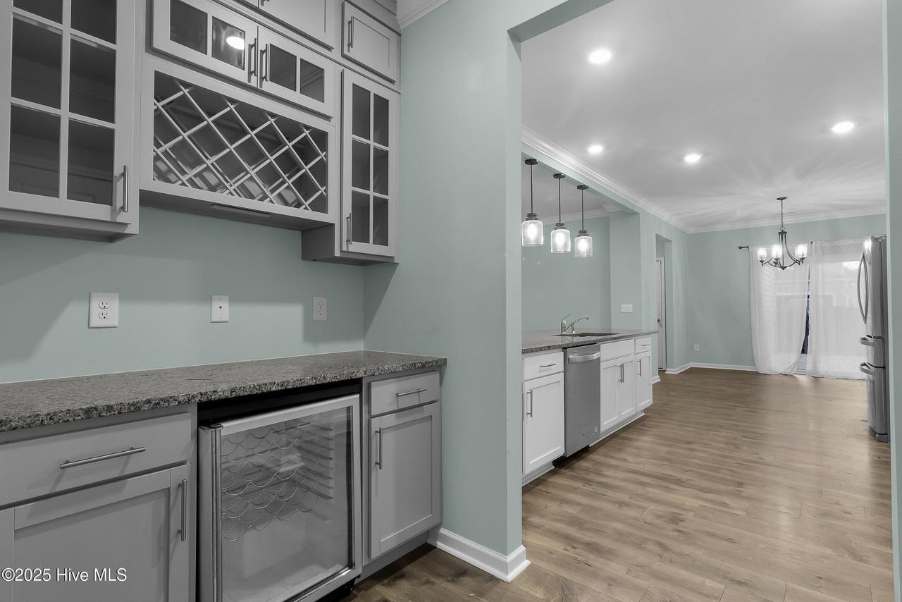 1011 Yellowwood Aly - Photo 7 of 37