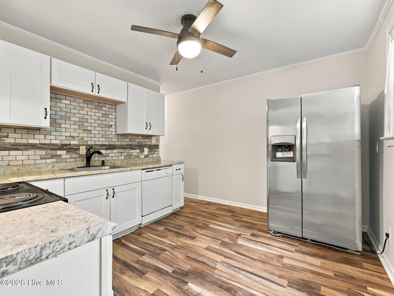 519 New River Dr - Photo 5 of 18