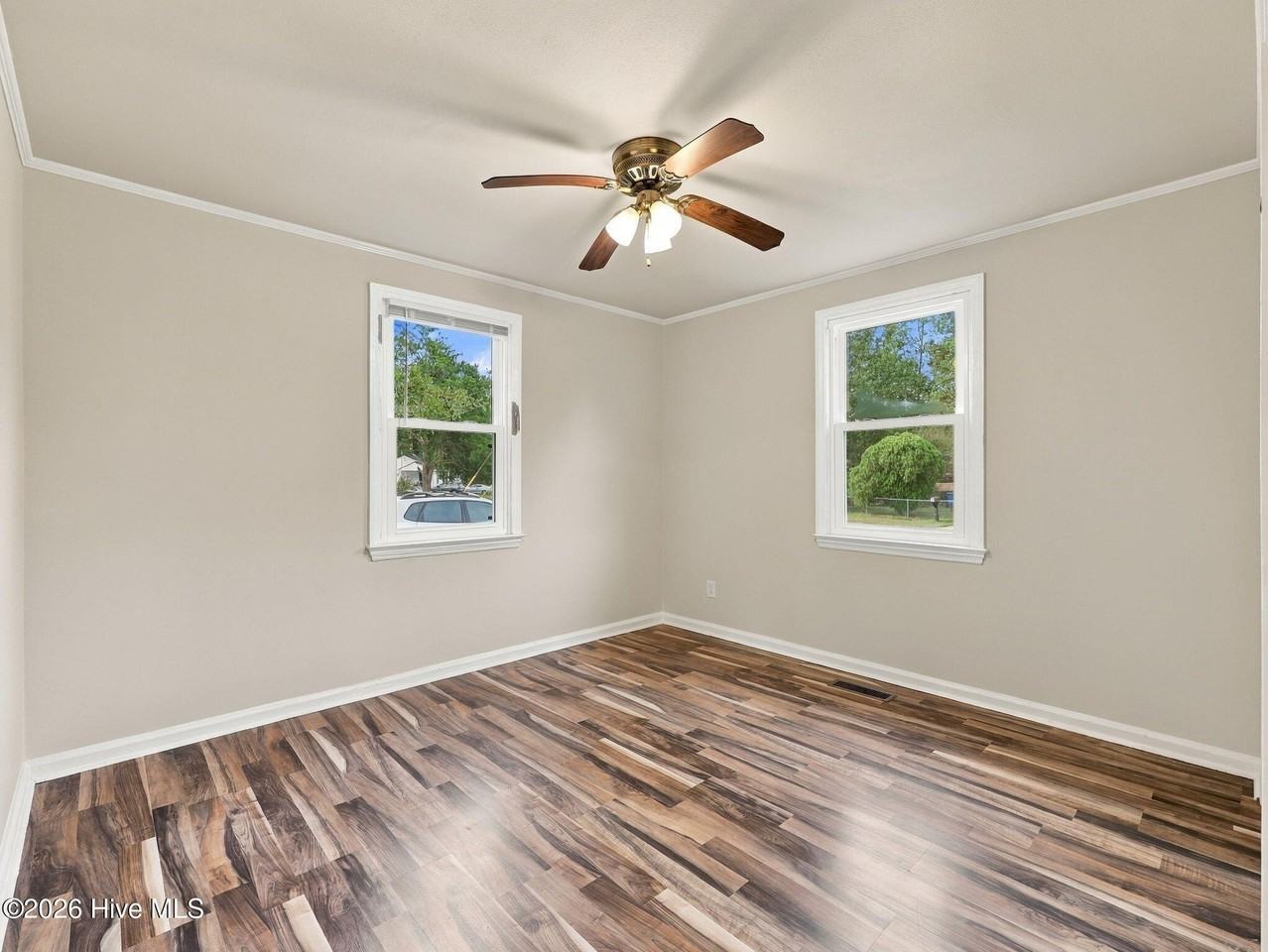 519 New River Dr - Photo 6 of 18