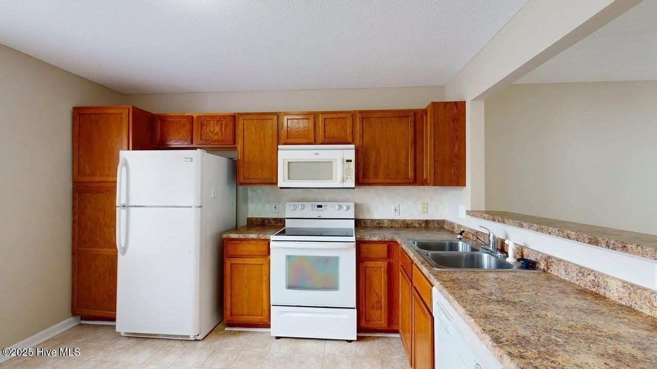 150 Cornerstone Pl - Photo 6 of 27