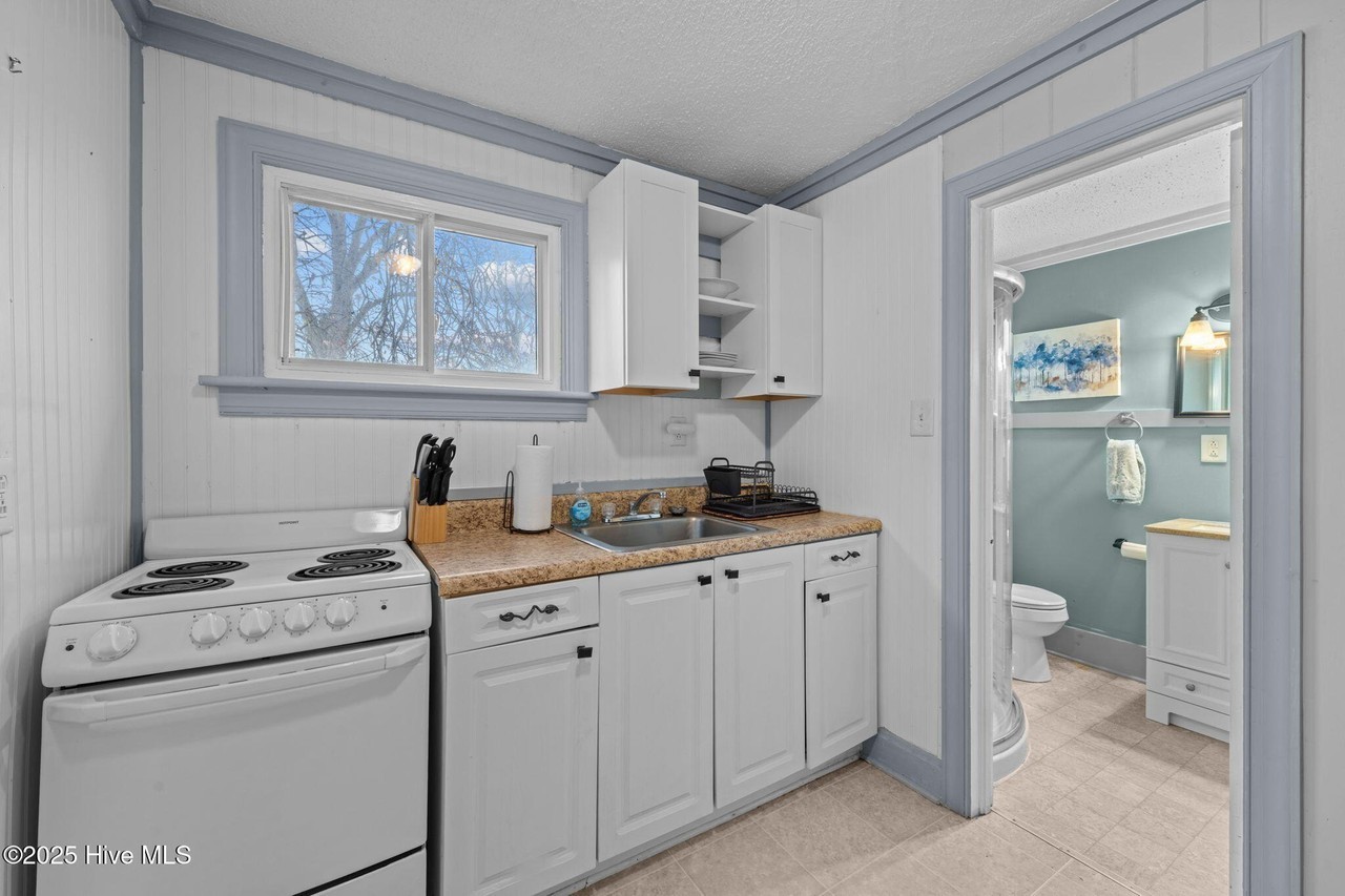 411 George St #4 - Photo 3 of 18