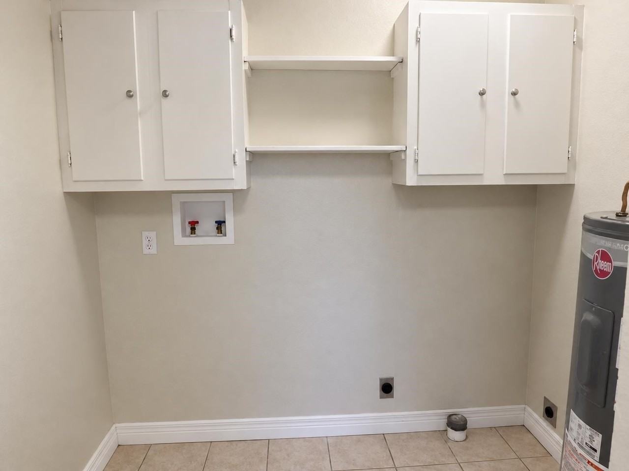 1635B River Oaks Dr - Photo 3 of 6
