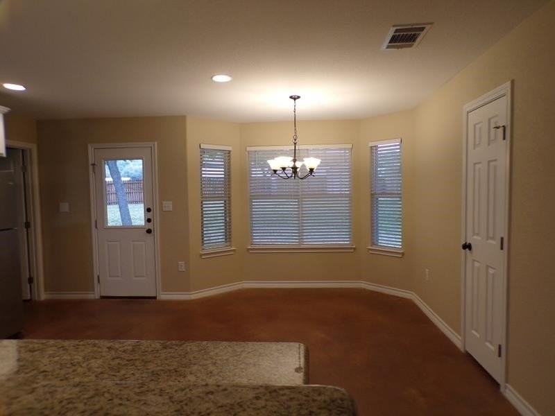 203 Island Lodges Dr - Photo 5 of 15