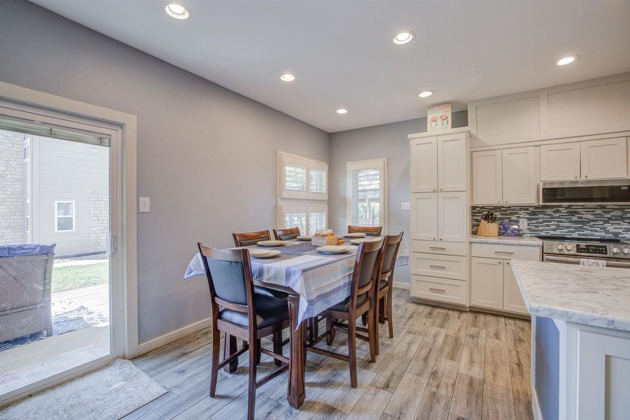 605 Port - Photo 7 of 25