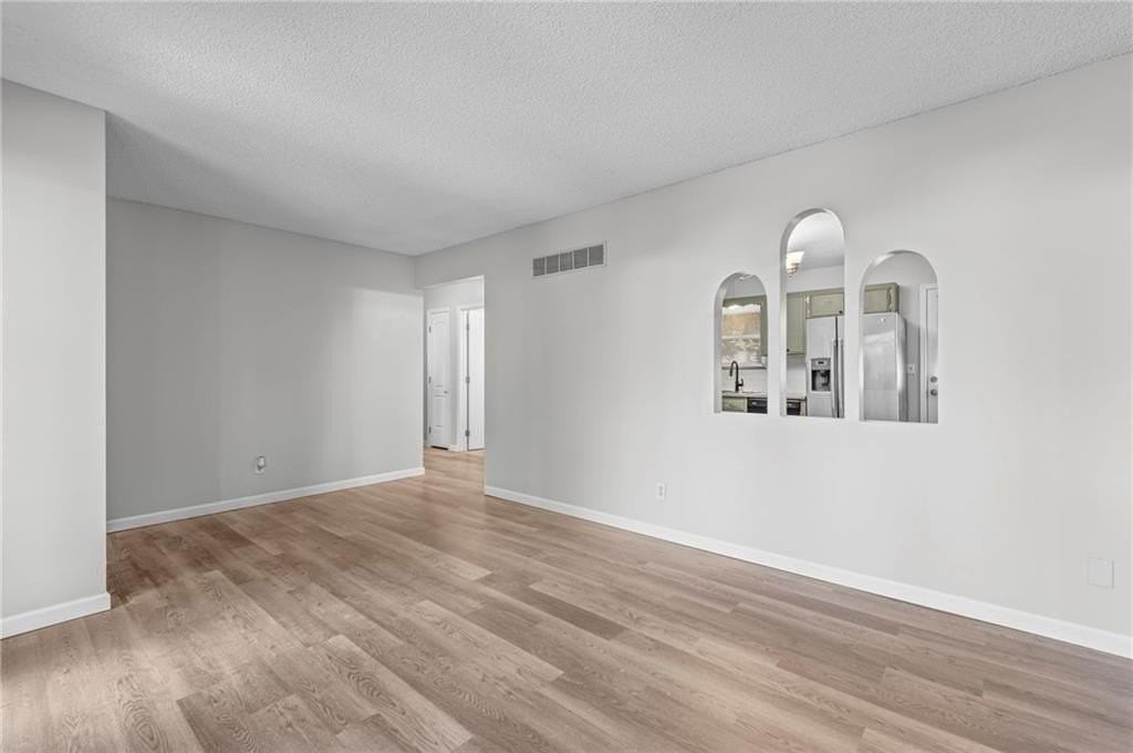 5711 Nw Lilac Ct - Photo 4 of 26