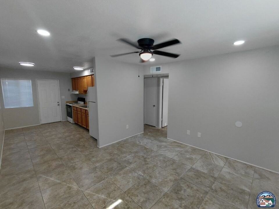644 W Commercial Ave #2 - Photo 2 of 10