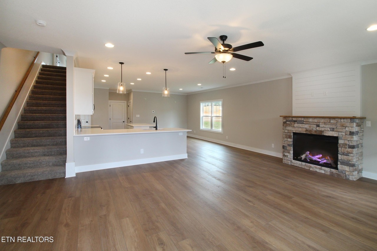 6280 Silent Bell Ave - Photo 5 of 36