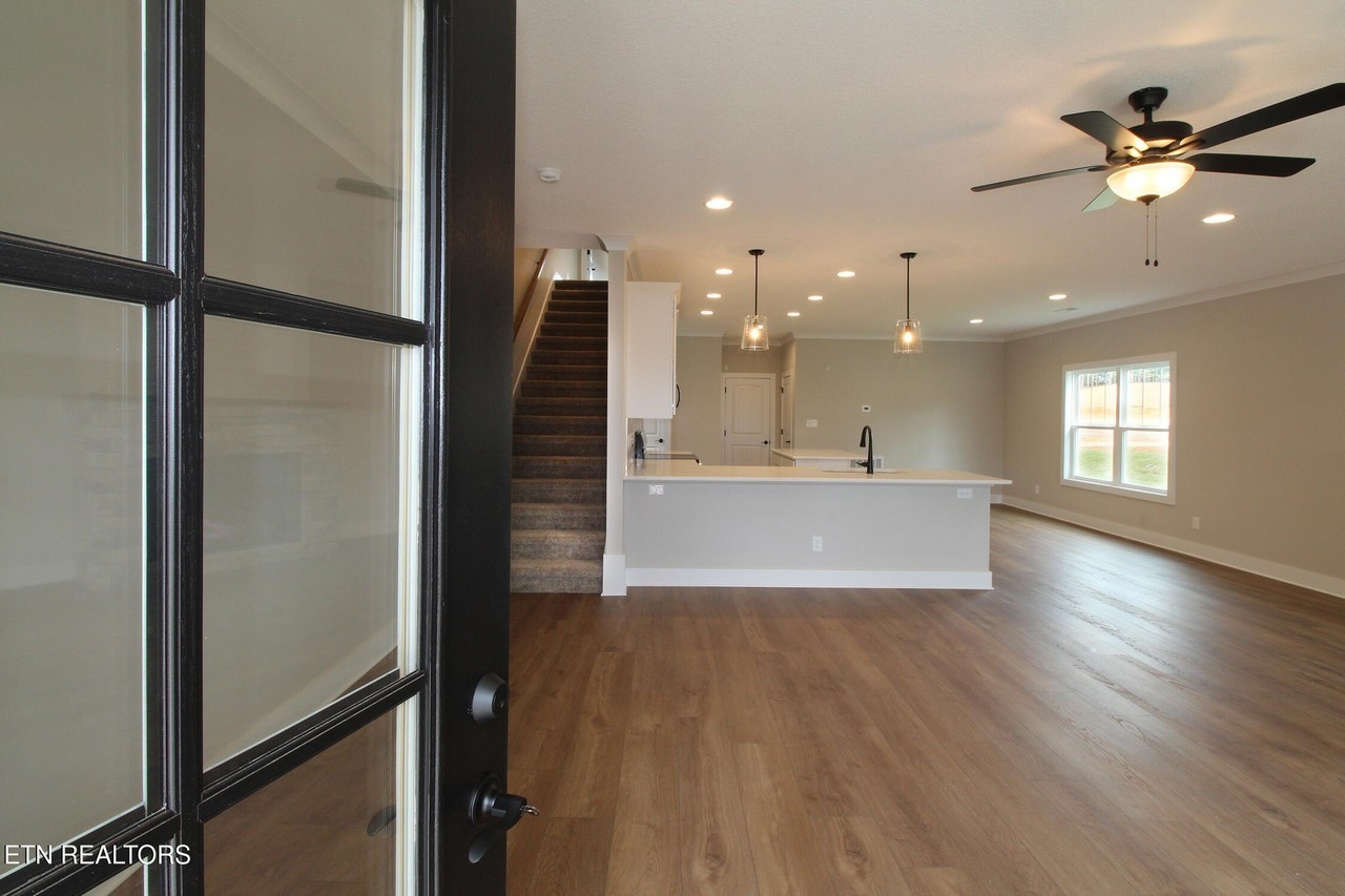 6280 Silent Bell Ave - Photo 6 of 36