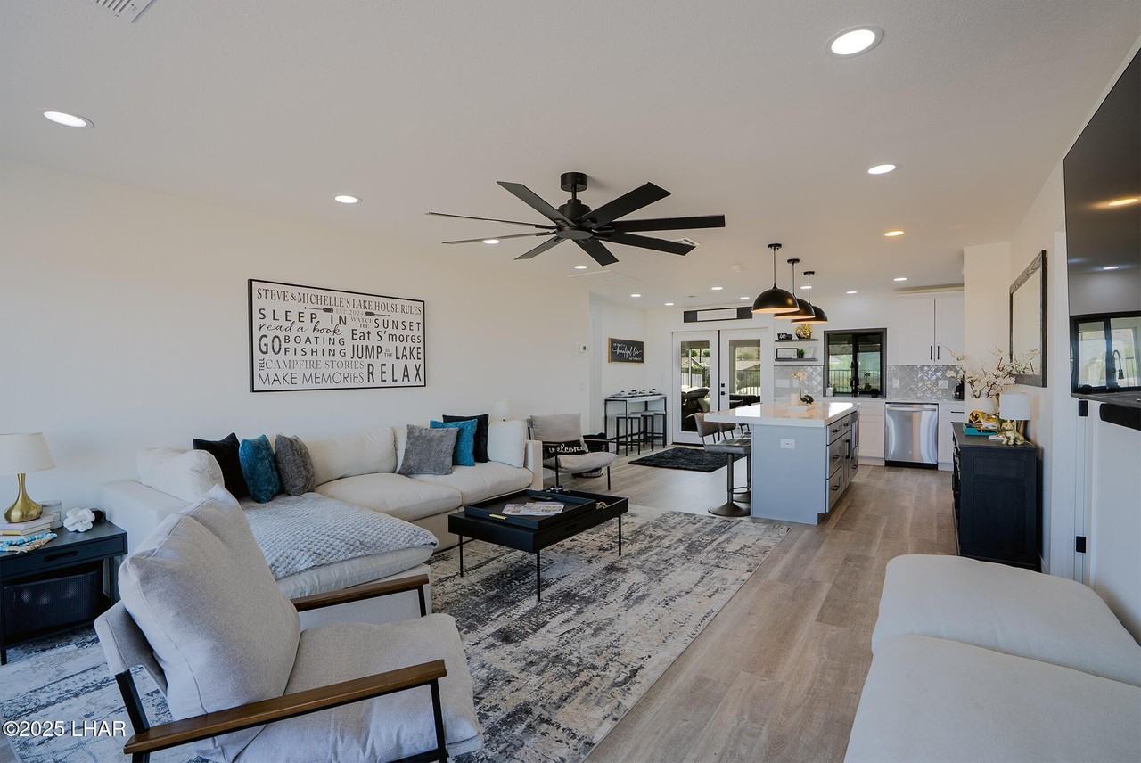 1600 Ravello Ln - Photo 6 of 19
