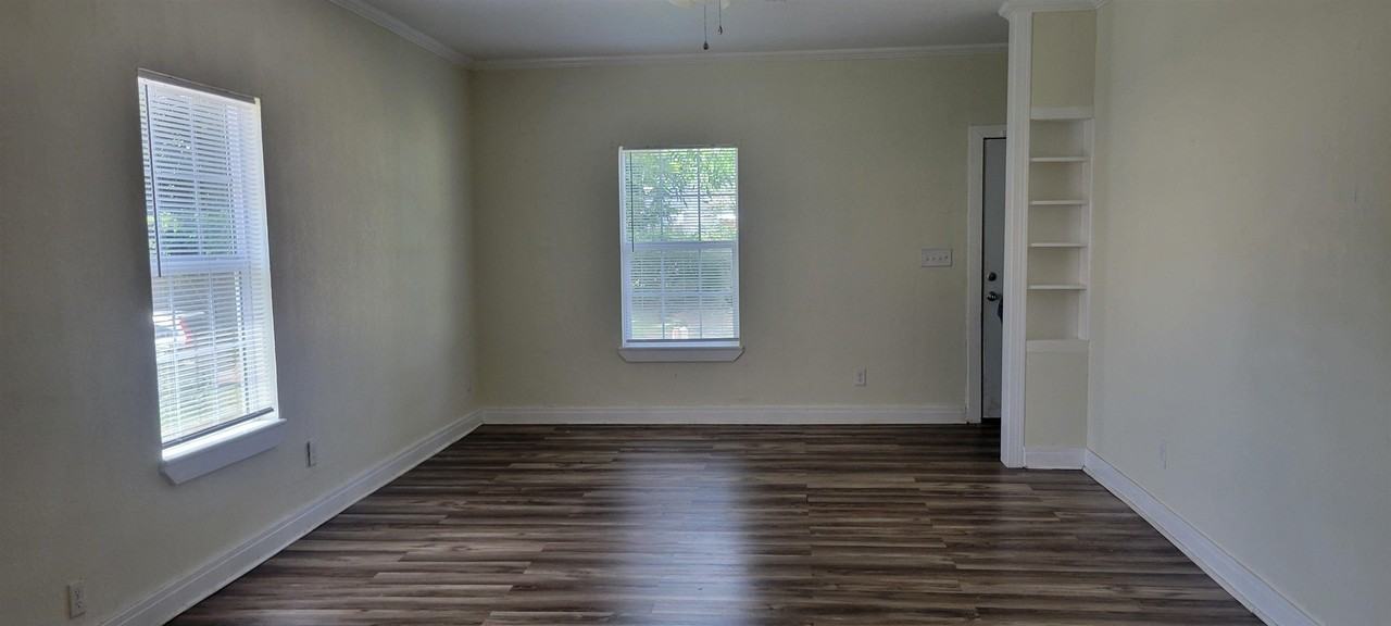 1002 Morrison St - Photo 4 of 16