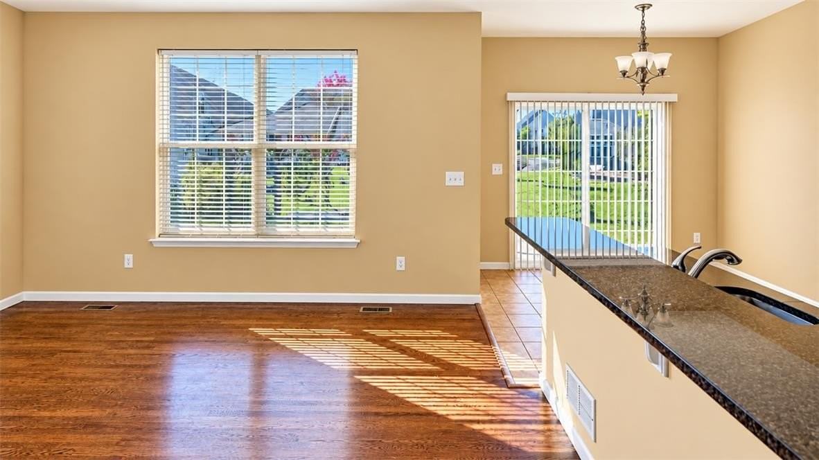 233 Snapdragon Way - Photo 7 of 35