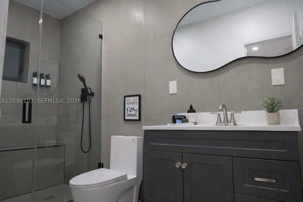 187 Nw 53rd St - Photo 6 of 13