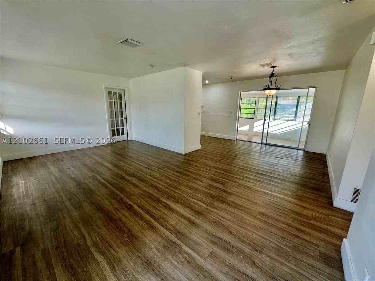 735 Nw 178th Ter - Photo 7 of 23
