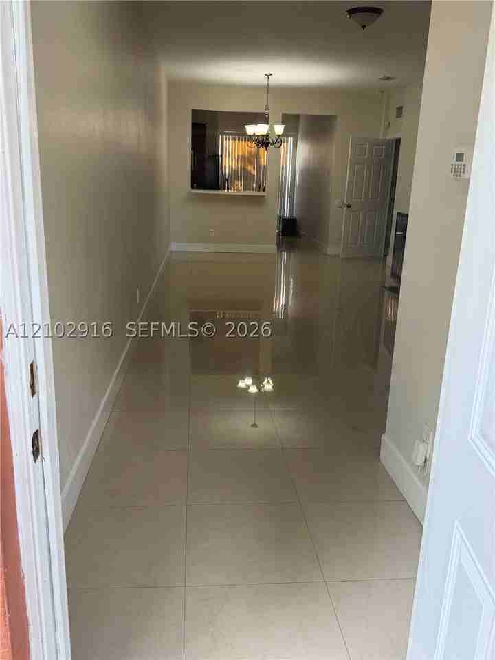 124 Sw 16th Ave - Photo 4 of 16