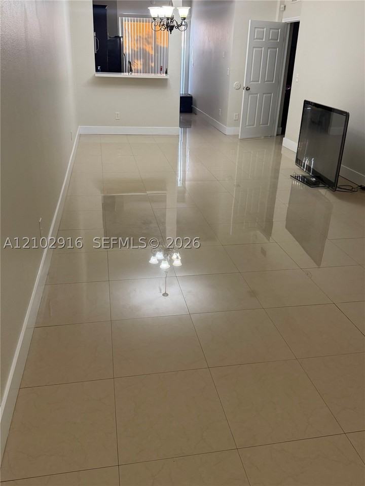 124 Sw 16th Ave - Photo 5 of 16