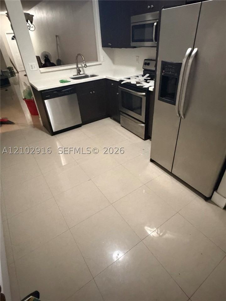 124 Sw 16th Ave - Photo 6 of 16
