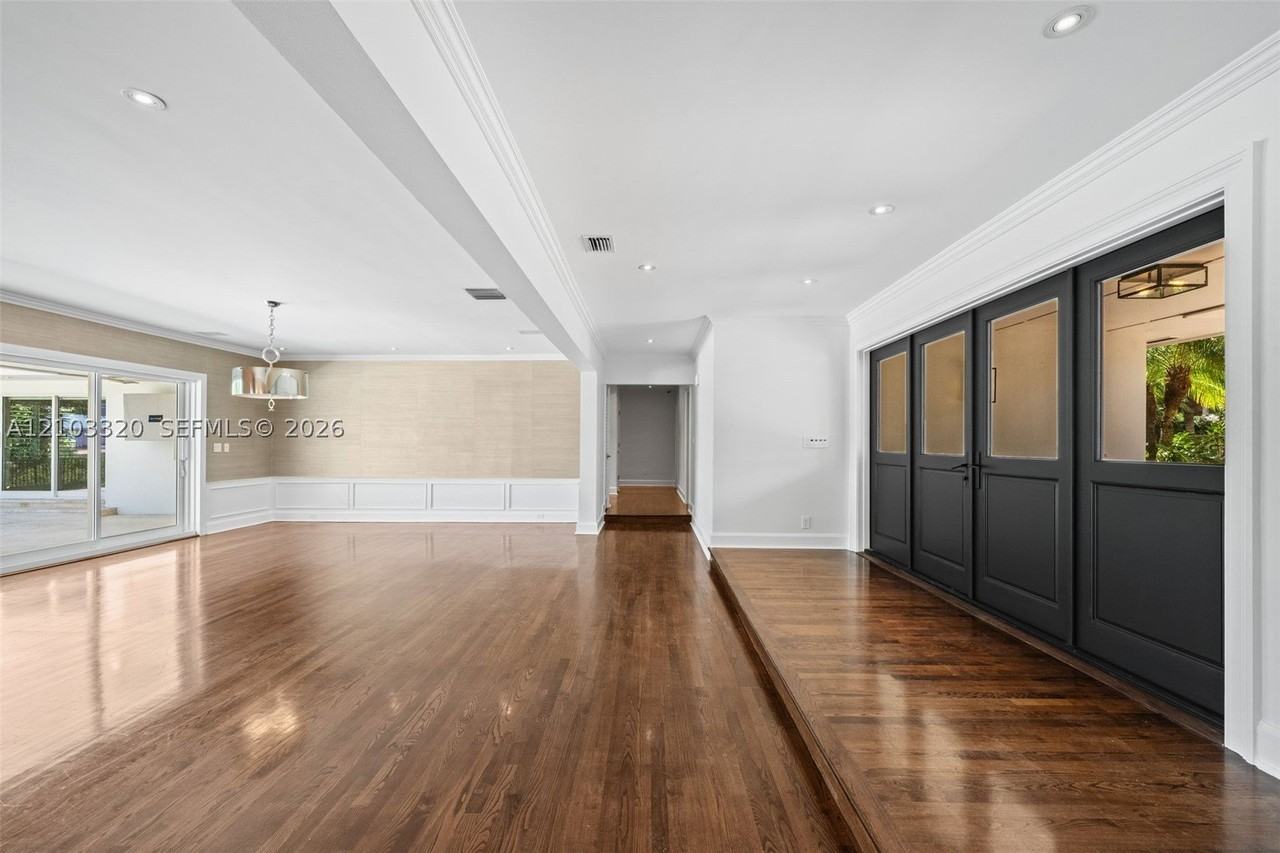 420 Rovino Ave - Photo 3 of 50