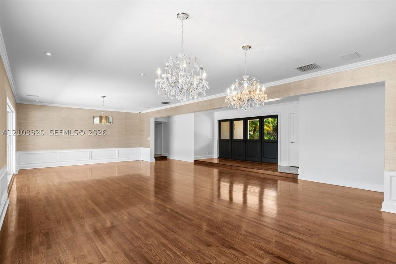 420 Rovino Ave - Photo 4 of 50
