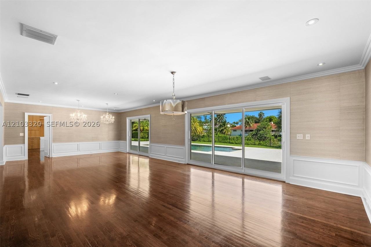 420 Rovino Ave - Photo 6 of 50