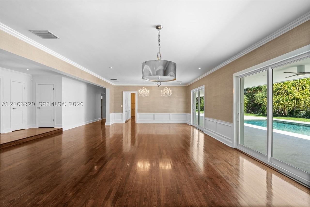 420 Rovino Ave - Photo 7 of 50