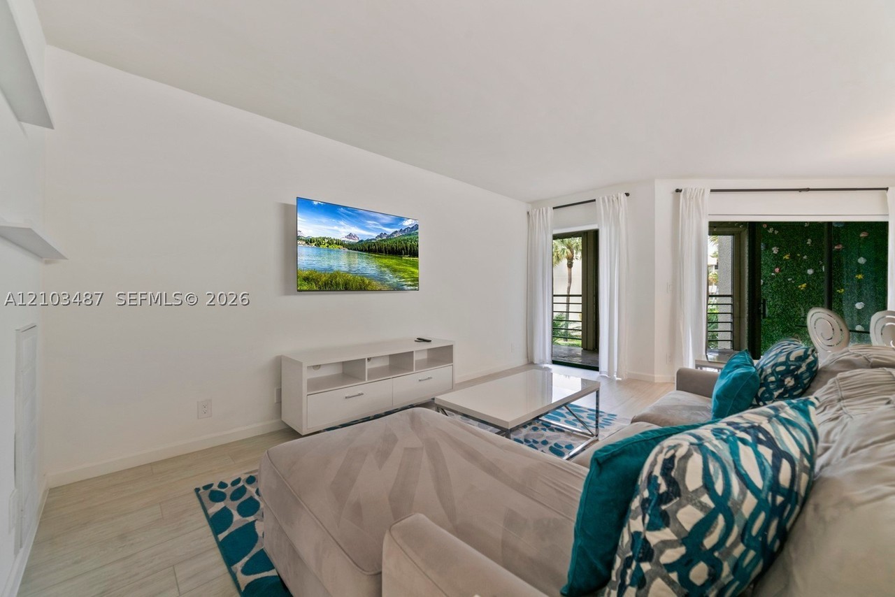 5850 Camino Del Sol #206 - Photo 7 of 27