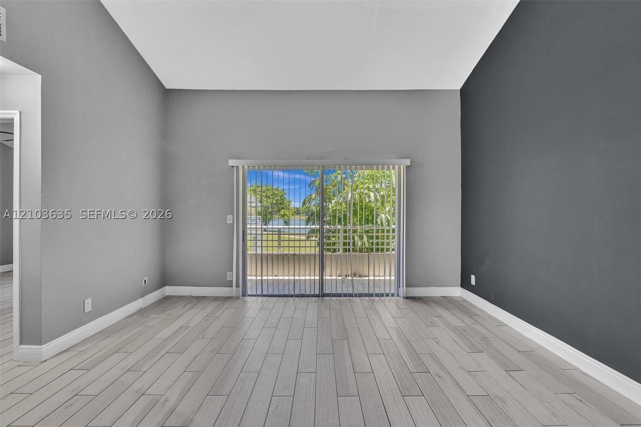 3417 Nw 44th St #201 - Photo 7 of 46