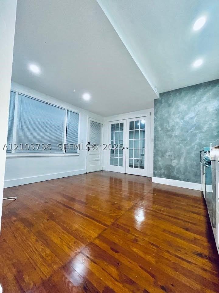 1021 Ne 33rd St #F1 - Photo 7 of 15