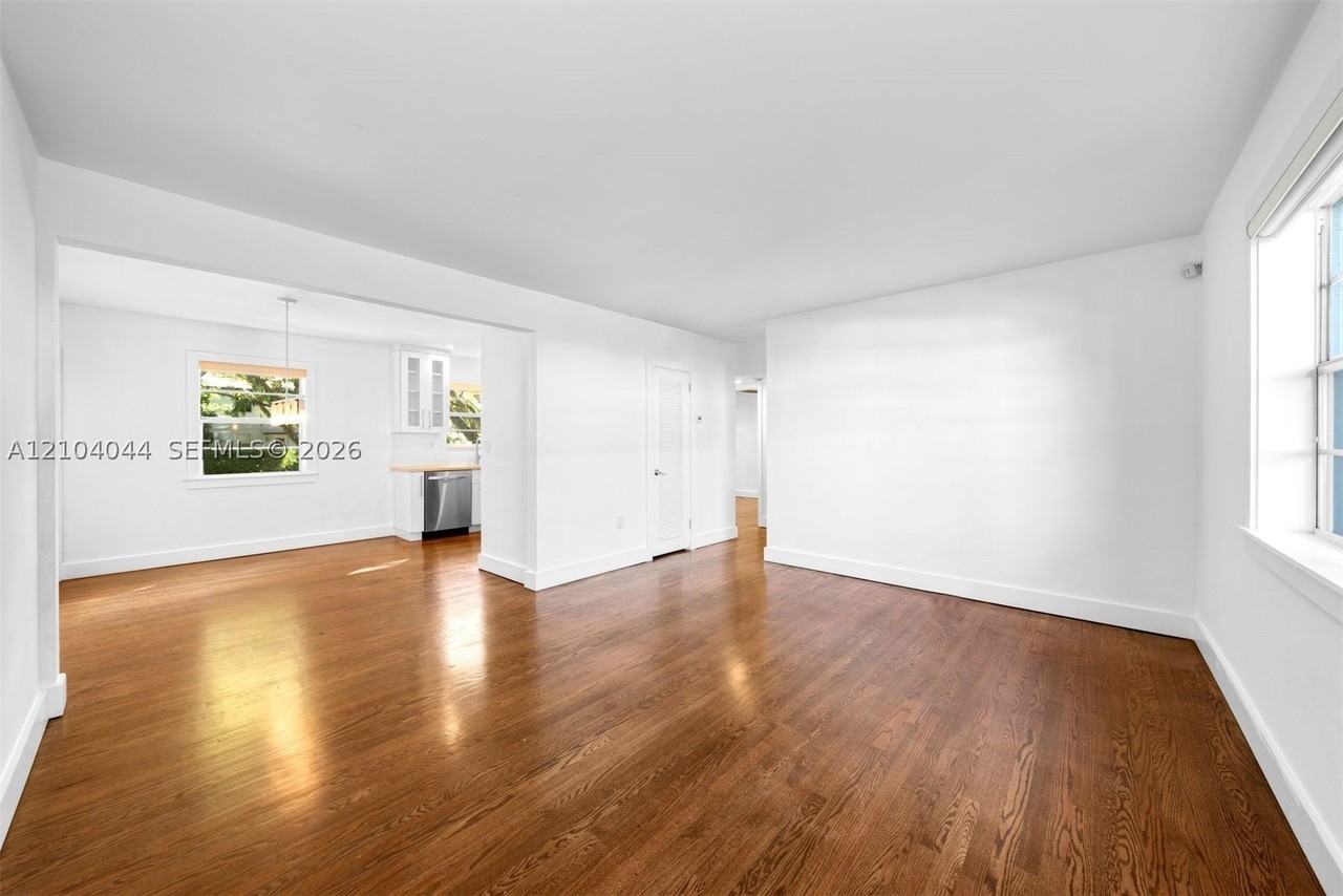 5560 Sw 78th St #142B - Photo 5 of 27