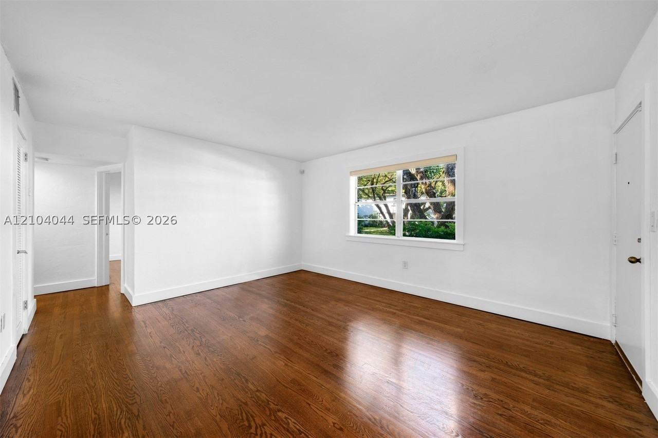 5560 Sw 78th St #142B - Photo 7 of 27