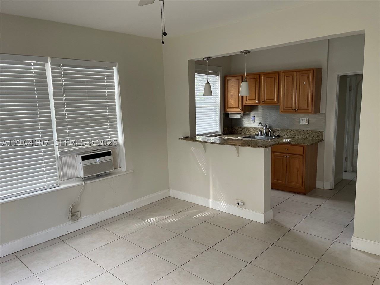 119 Ne 7th Ave #4 - Photo 2 of 12