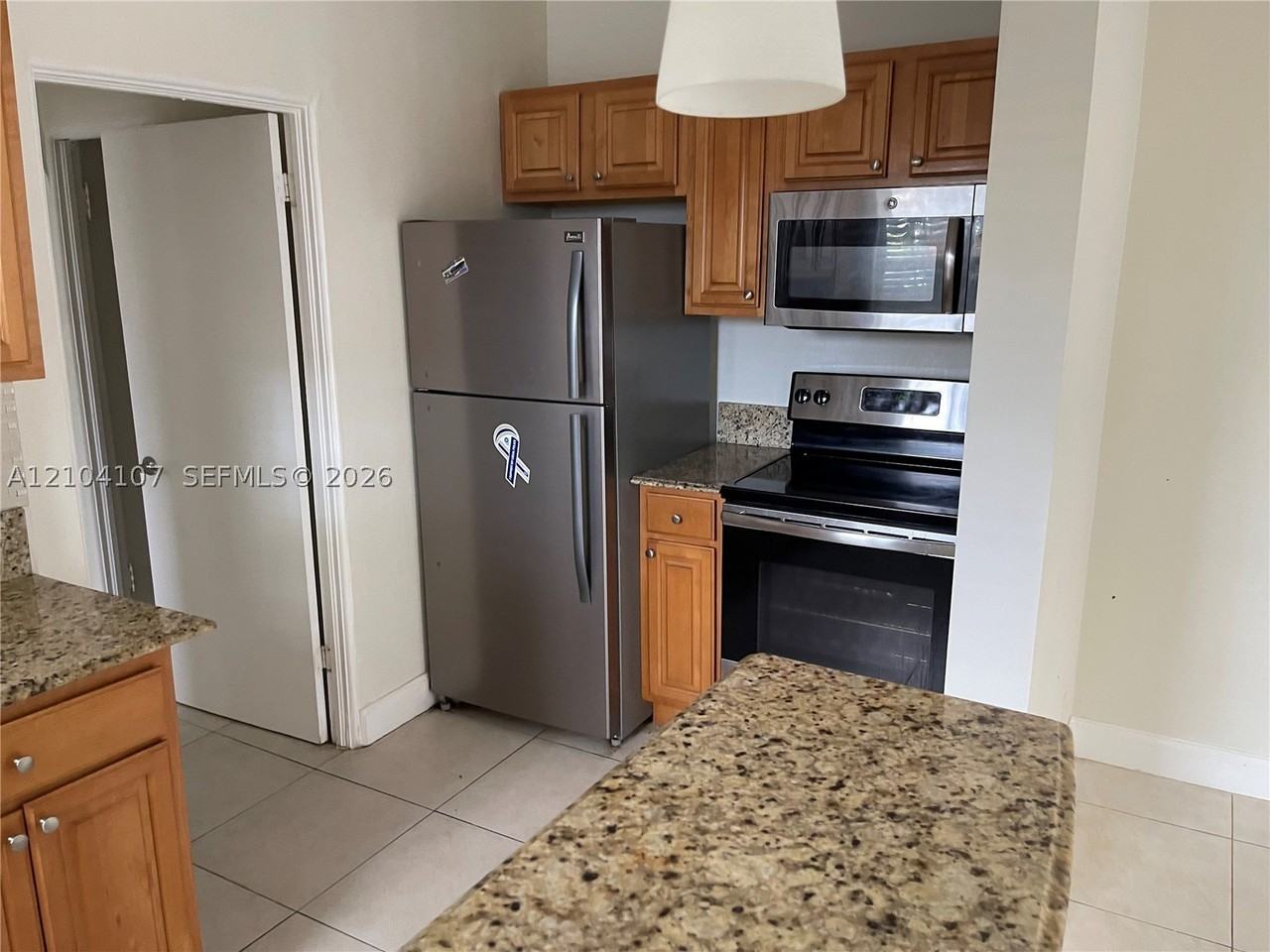 119 Ne 7th Ave #4 - Photo 3 of 12