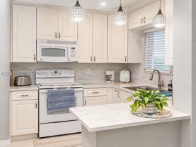 7910 Taft St #211 - Photo 1 of 1