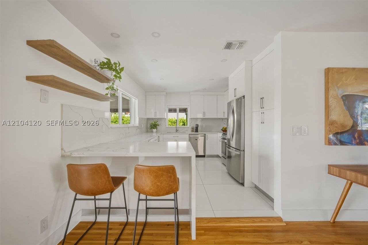 8000 Sw 19th St - Photo 7 of 18