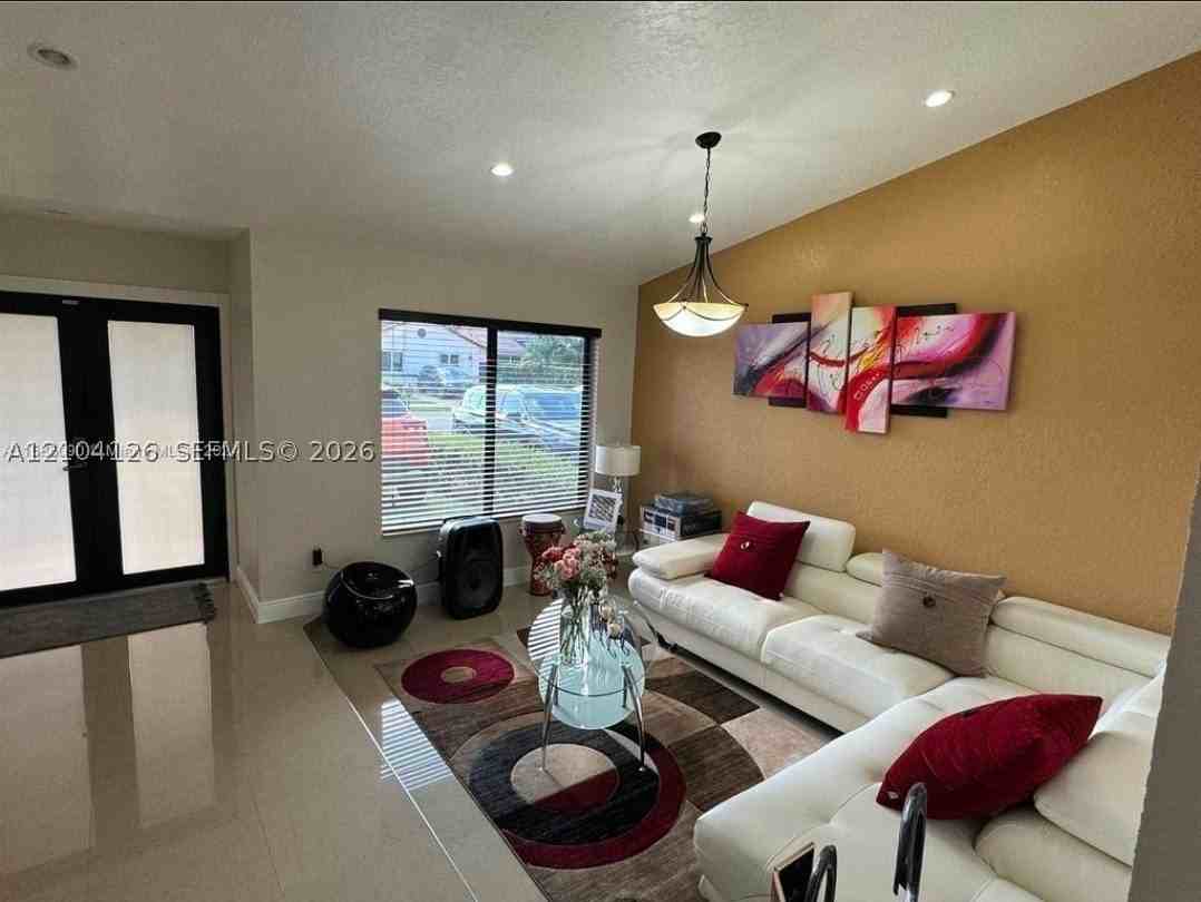741 Nw 134th Ave #1 - Photo 4 of 12