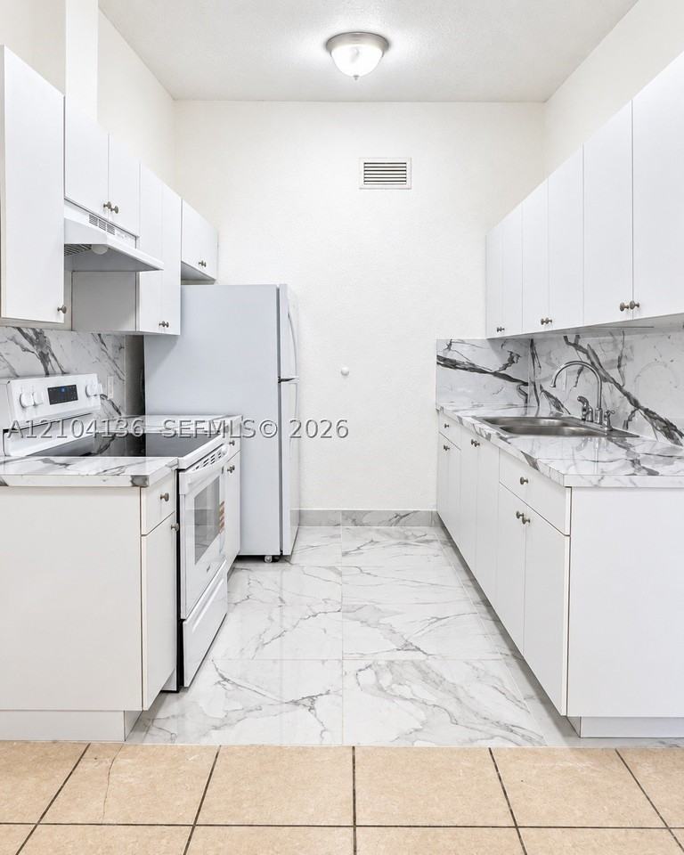 3019 Nw 204th Ter #3019 - Photo 5 of 23