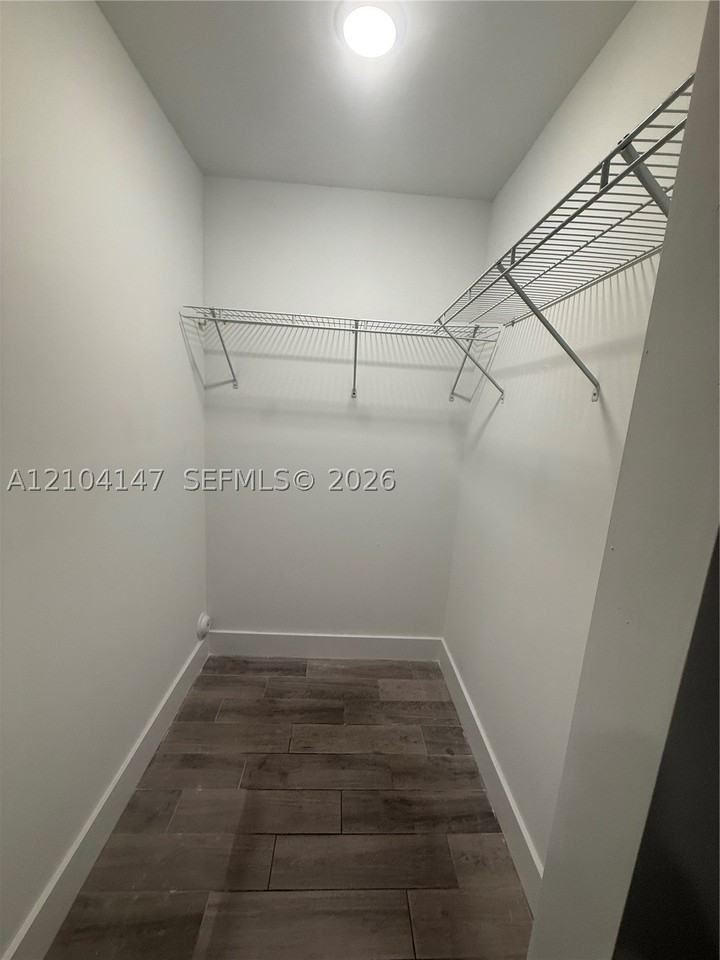 486 E 30th St #202 - Photo 7 of 20