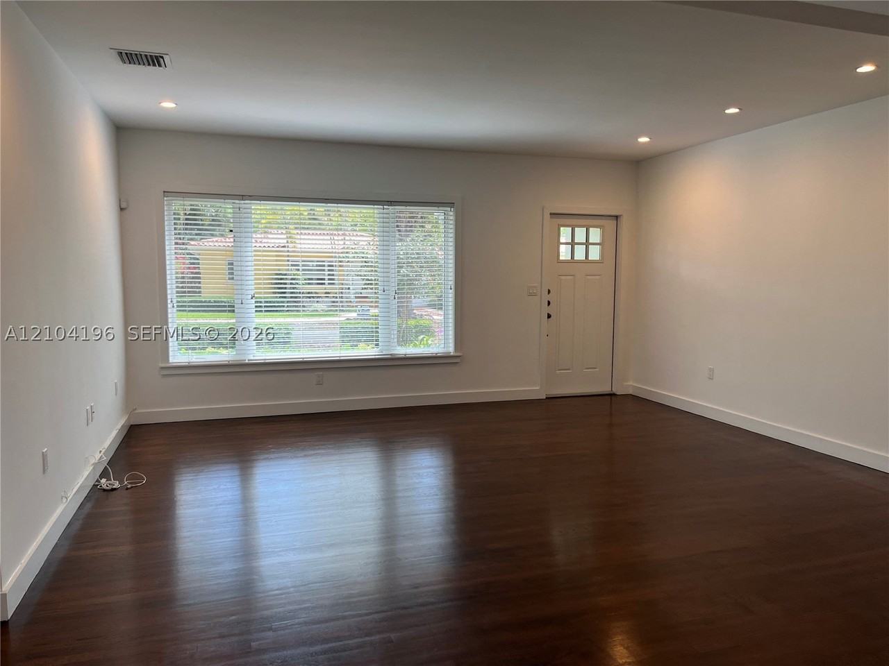 317 Fluvia Ave - Photo 6 of 17