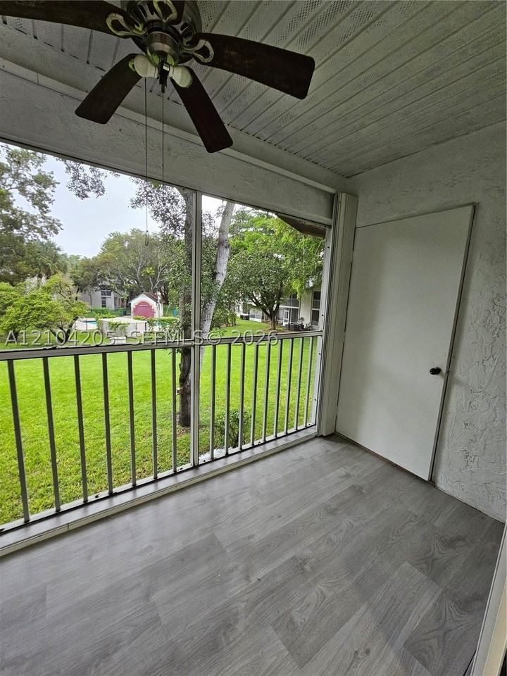 9077 Sw 138th Pl #9077 - Photo 3 of 13
