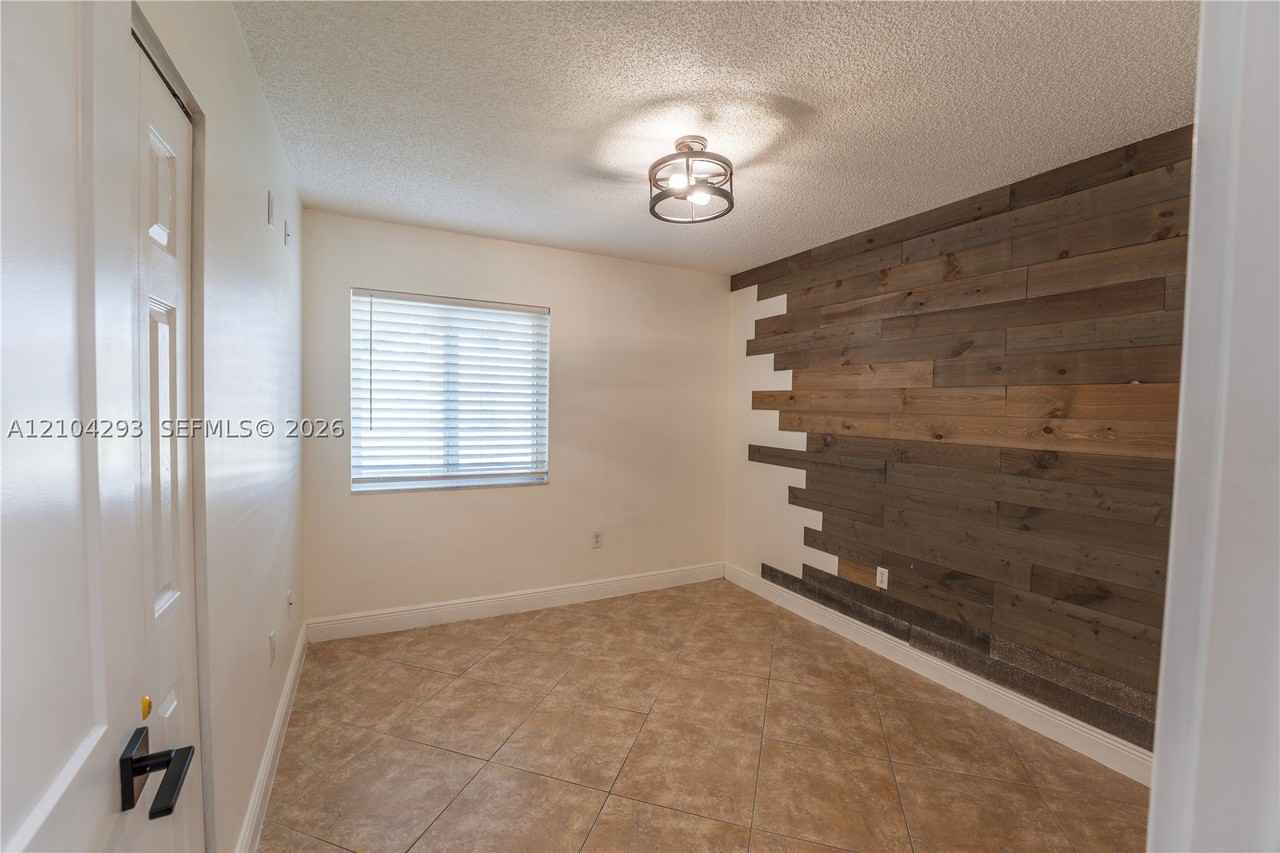 17601 Sw 138th Ct #0 - Photo 6 of 18