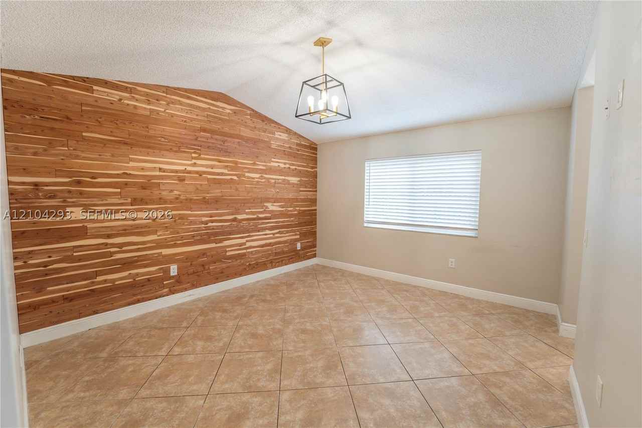 17601 Sw 138th Ct #0 - Photo 7 of 18