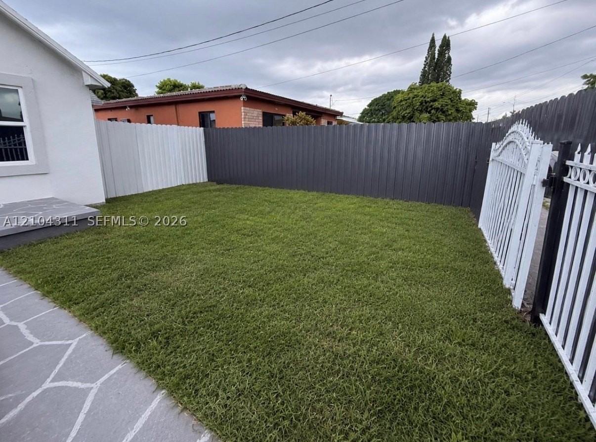 1296 Nw 72nd St - Photo 3 of 10