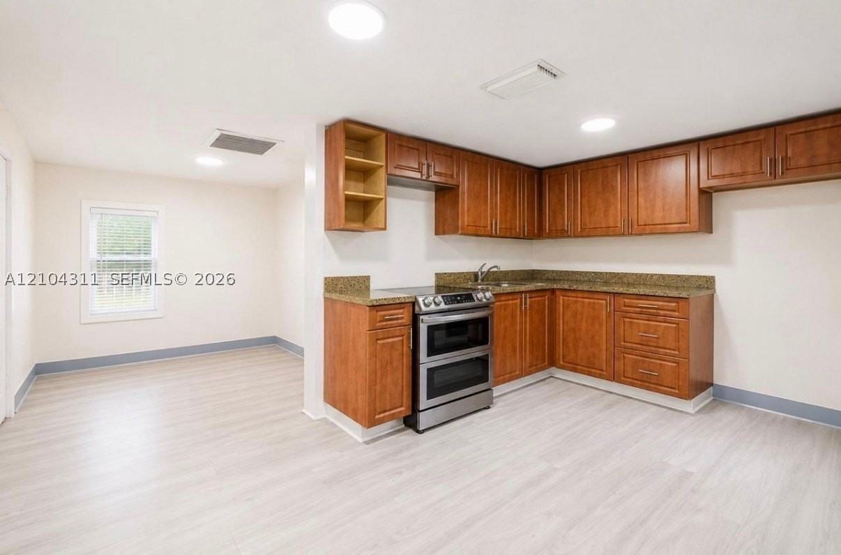 1296 Nw 72nd St - Photo 7 of 10
