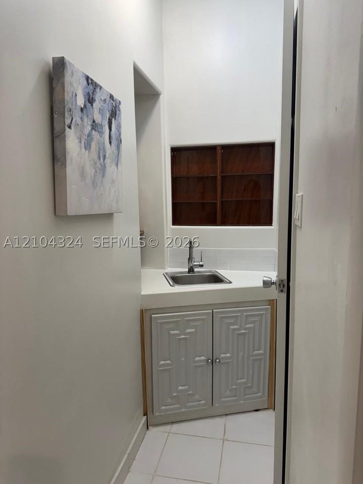 89xx SW 83rd St #1 - Photo 7 of 10