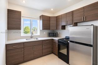 560 Ne 67th St #4 - Photo 1 of 1