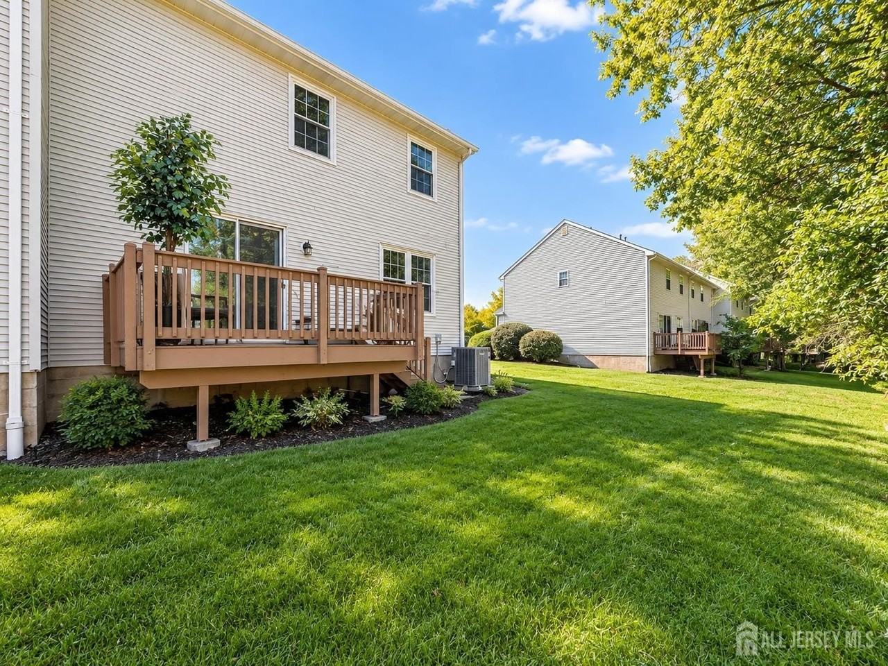 10 Snowflake Ln - Photo 2 of 23