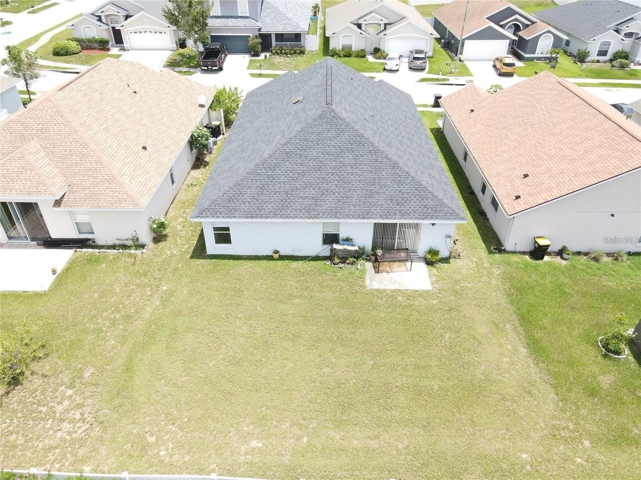 325 Brayton Ln - Photo 2 of 6