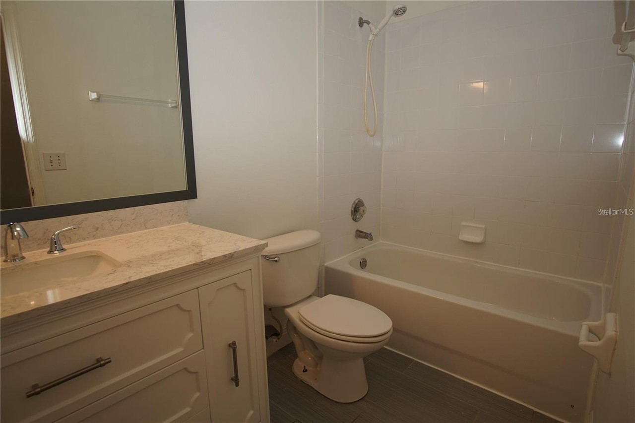 325 Brayton Ln - Photo 6 of 6