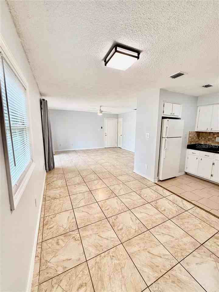 103 Georgetown Dr #D - Photo 5 of 19